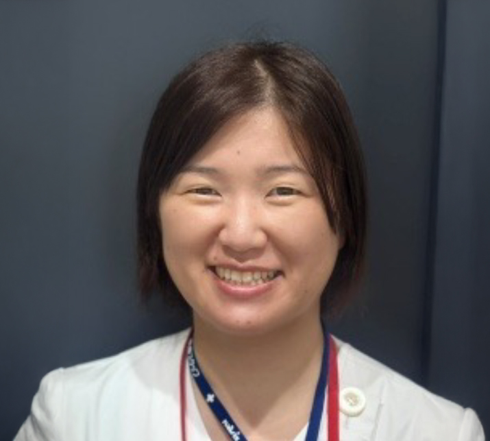 教育師長　横山 奈美